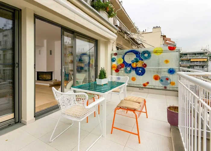 Stylish 3-Bedroom Apartment & Terrace