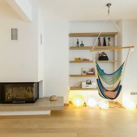 Stylish 3-Bedroom Apartment & Terrace Thessaloniki Exterior photo